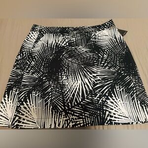 Rafaella Black and White Patterned Skort